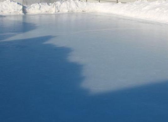 Wie mache ich eine Eisbahn?